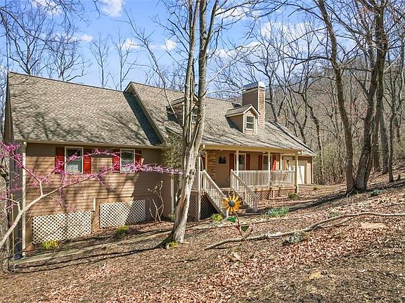 2nd image of 133 Stone Ridge Ct