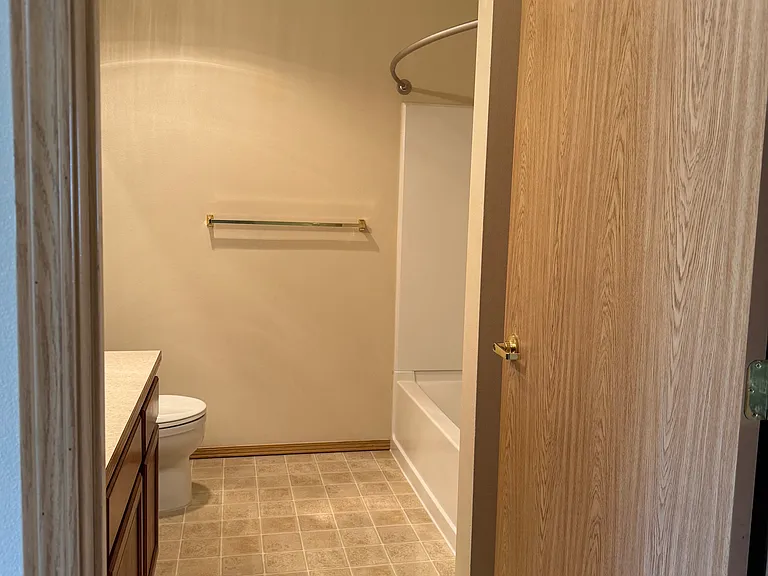 Four Oaks Bathroom