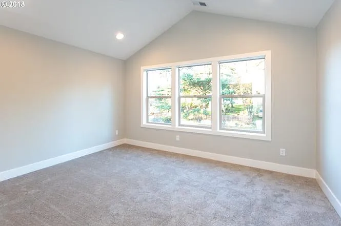 9590 SW Taylor St — Photo 25