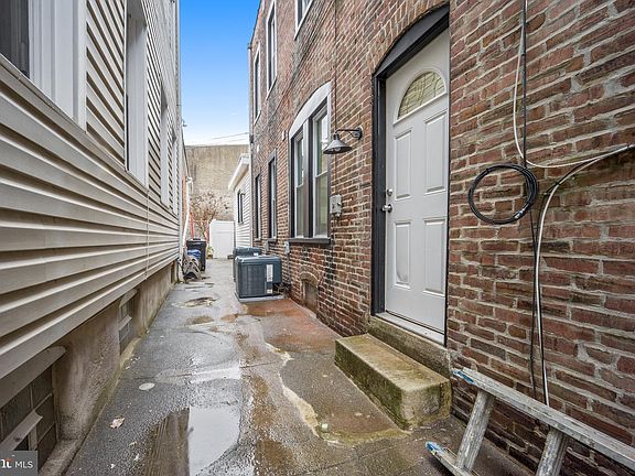 4th image of 2662 Lefevre St