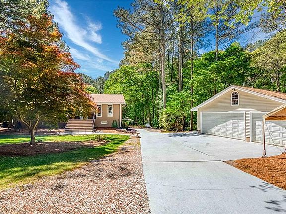 2nd image of 2711 Tribble Mill Rd