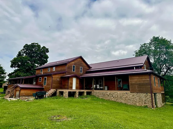 8295 Pleasant View Rd SE, Bremen, OH 43107
