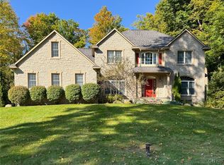 8271 Ashington Dr, Baldwinsville, NY 13027