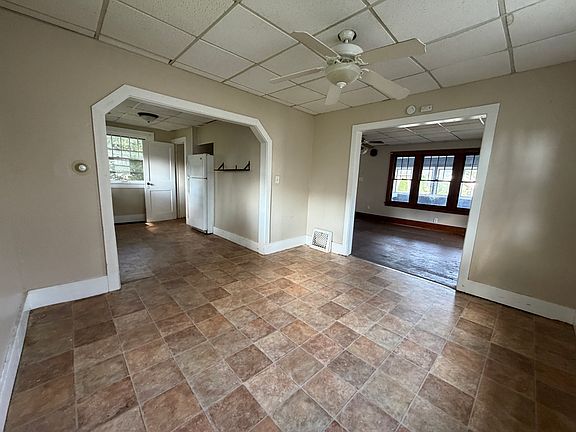 3rd image of 749 S 28th St
