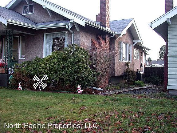 3rd image of 3833 Fawcett Ave