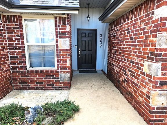 2nd image of 3009 SW Briar Creek Ave