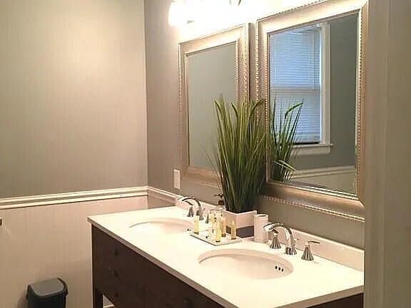 5th image of 74 Bayswater St #2
