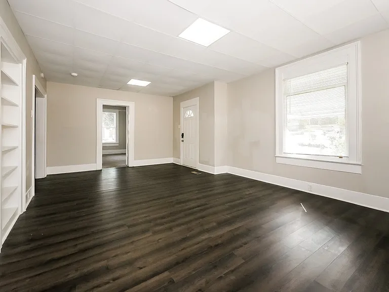 712941_019_living_room_13161139.jpg