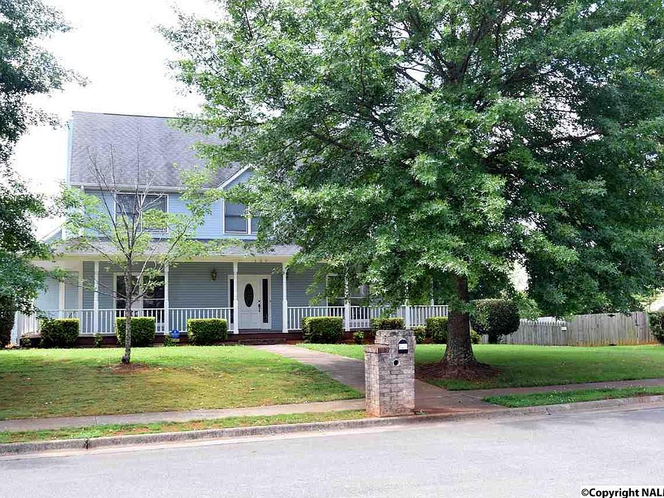 1st image of 137 Fox Hollow Dr