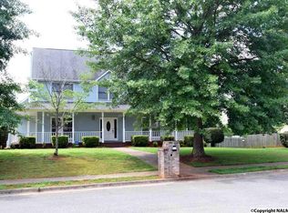 137 Fox Hollow Dr, Madison, AL 35758