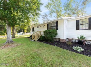 10828 Haena Ct, Diamondhead, MS 39525