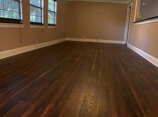 8045 Ridgeview Dr, Houston, TX 77055