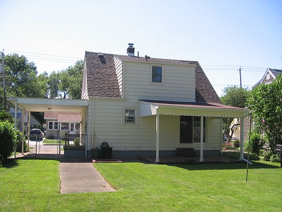 4th image of 223 62nd St