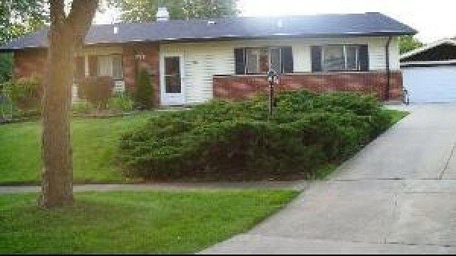 1st image of 780 Woodlawn St