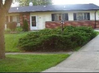 780 Woodlawn St, Hoffman Estates, IL 60169