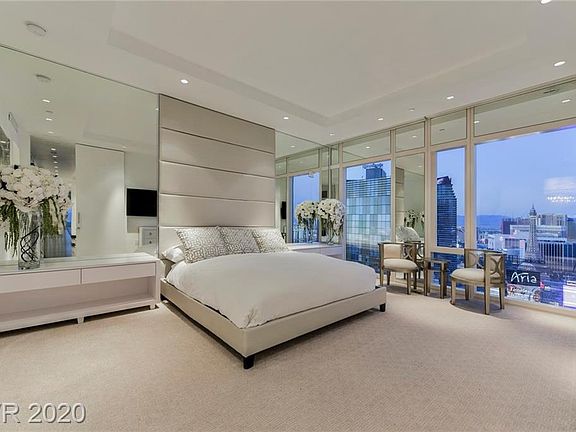 5th image of 3750 Las Vegas Blvd S