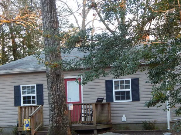 12421 Cedar Trl, Gloucester, VA 23061