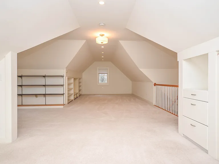 9108 Weant Dr — Photo 37