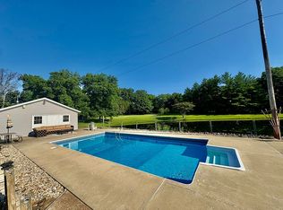 1335 Schwartz Rd, Centralia, IL 62801
