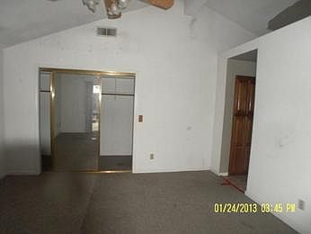5th image of 350 Sparrow Dr