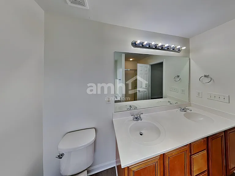 4063 Locerbie Cir — Photo 15