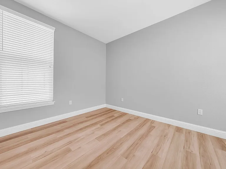 2016 - 2020 Dwight Way — Photo 14