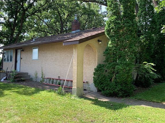 3rd image of 3240 Hamline Ave N