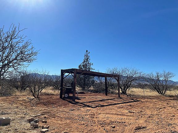 Shed frame included 