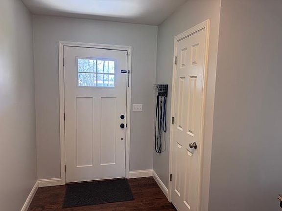 2nd image of 112 Scarbrough Ln