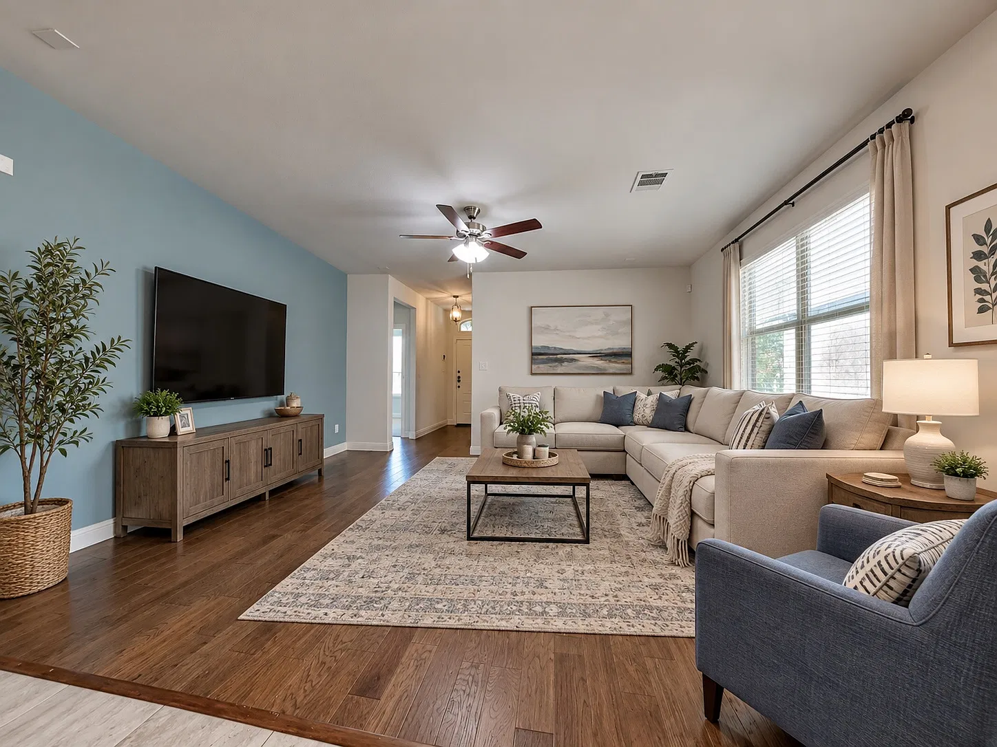 3 bed, 1587 sqft, $2,200 — Photo 2