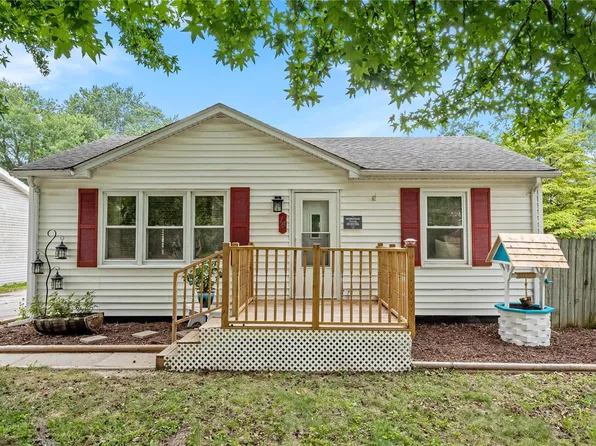 14 Pine Trl, Fairview Heights, IL 62208