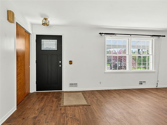 5th image of 1731 Baird Rd