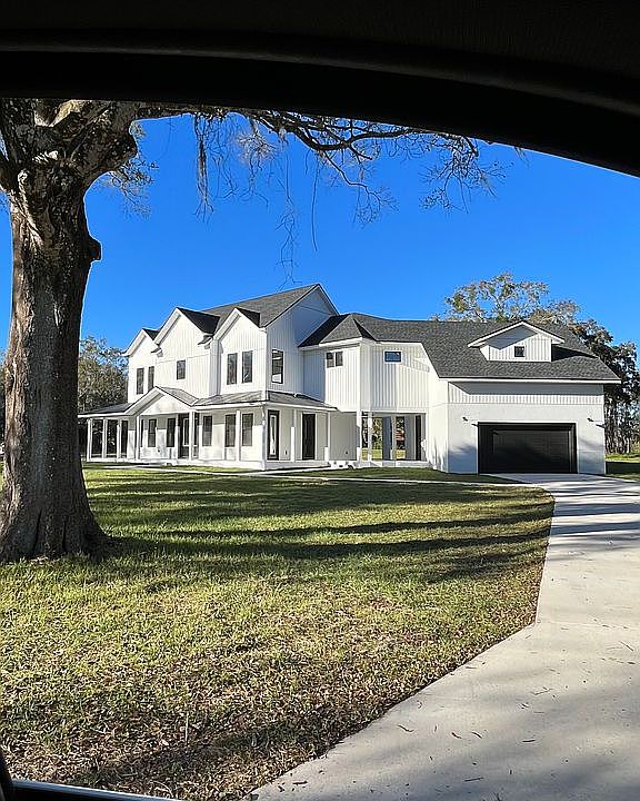 2nd image of Lake Charles Cir