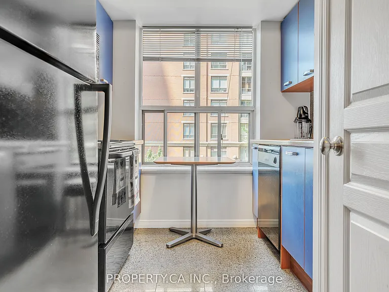 55 Harrison Garden Blvd #405 — Photo 8