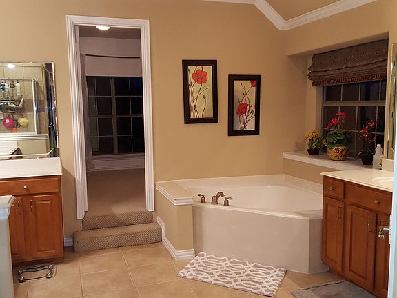 4th image of 3205 Reagenea Dr