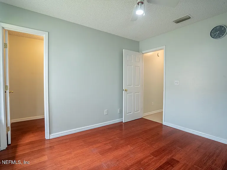 2441 University Blvd S — Photo 11