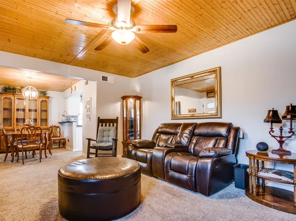 2540 Prichard Ln, Dallas, TX 75227