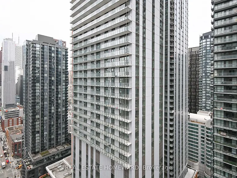 101 Peter St W #3207 — Photo 8