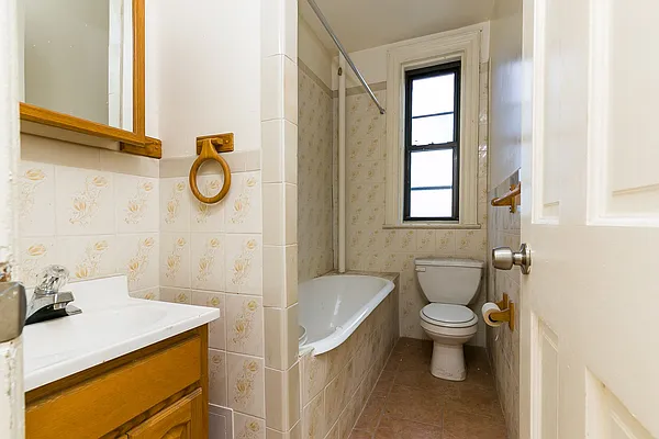 Rented by Nooklyn NYC LLC | media 8