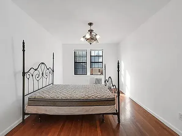 68-20 Burns Street image 17 of 17