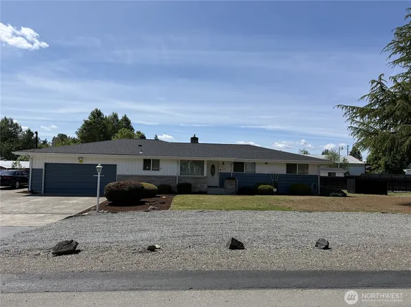 10420 Waller Road E, Tacoma, WA 98446