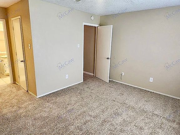 3rd image of 2200 Oak Hill Dr #4