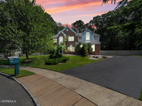 26 Chiswick Court, Jackson, NJ 08527
