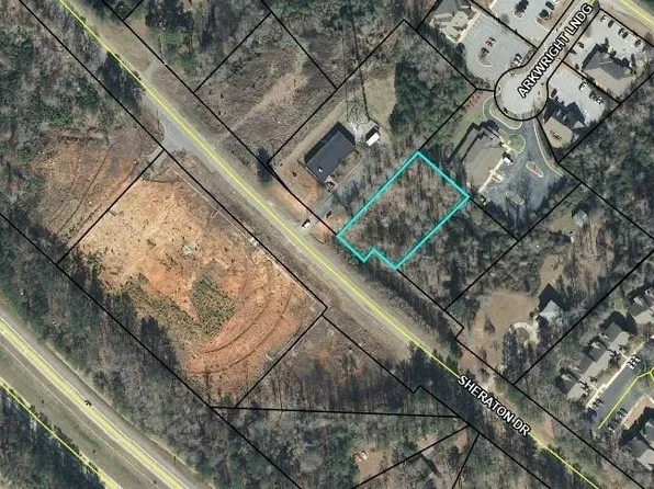 4265 Sheraton Dr, Macon, GA 31210