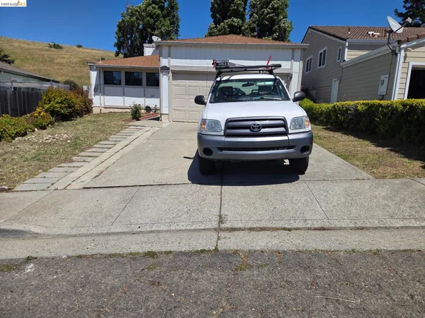 4047 Mozart Dr, Richmond, CA 94803