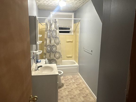 5th image of 33 Malvey St #3F