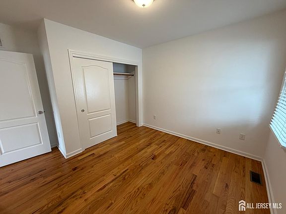 5th image of 16 E Kupsch St #A