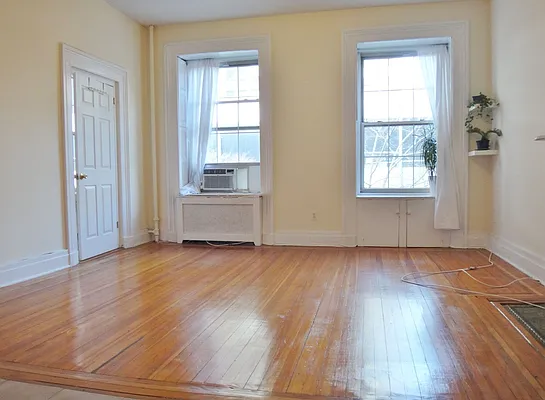 Rented by Julianna Realty Corp | media 13