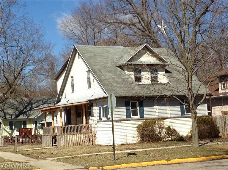 2nd image of 4 Rippon Ave