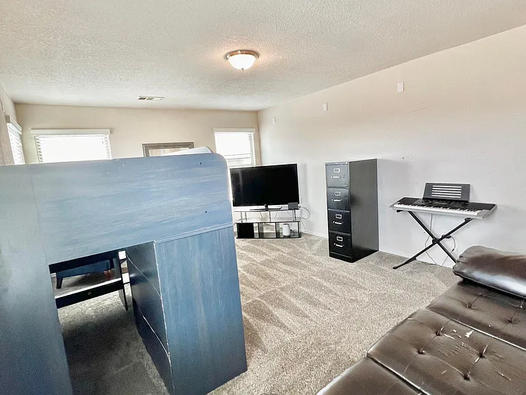 10919 Fort Point Ln NE — Photo 44